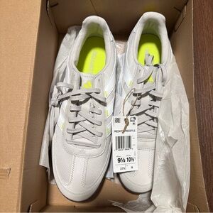 New Adidas Predator Freestyle Soccer Shoes (IF8351) Size Men's 9.5 Women's 10.5